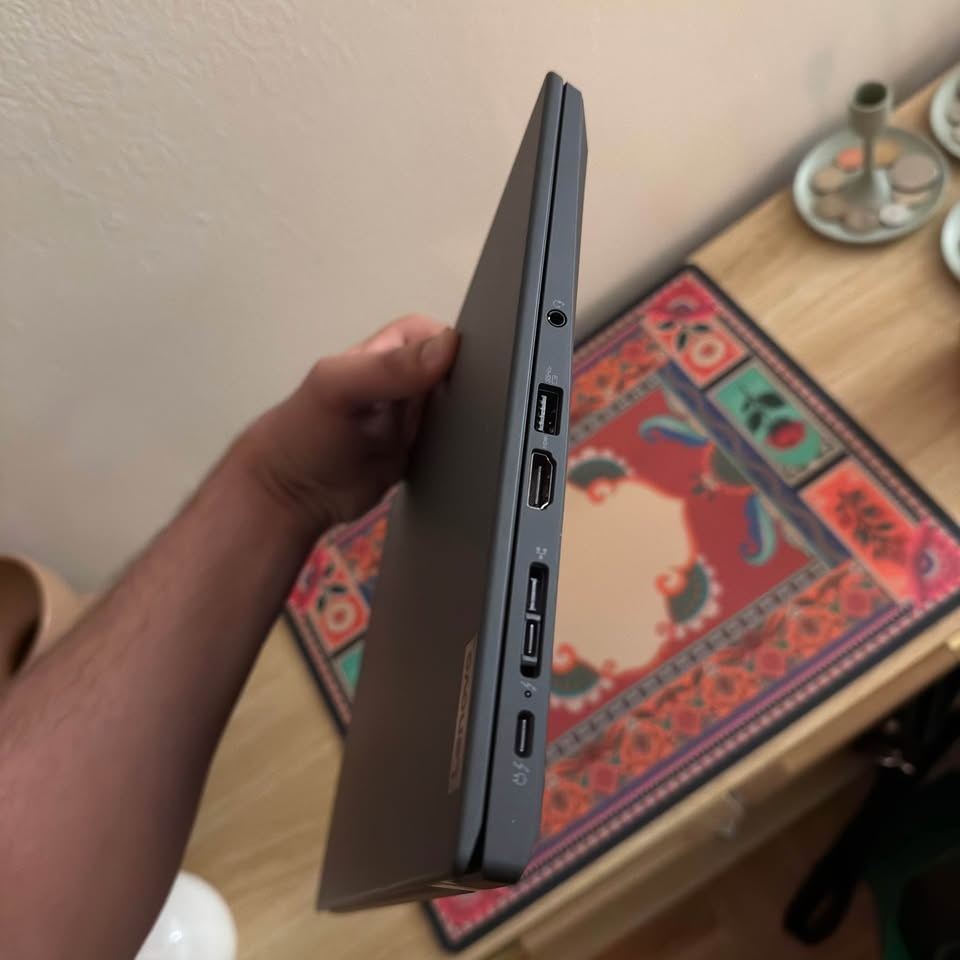 Lenovo T14s - i7 11th Gen - 16/256 GB - Magnesium Chassis - photo 3