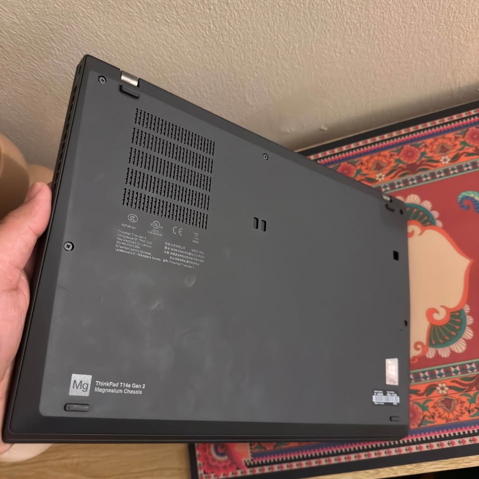 Lenovo T14s - i7 11th Gen - 16/256 GB - Magnesium Chassis - photo 5