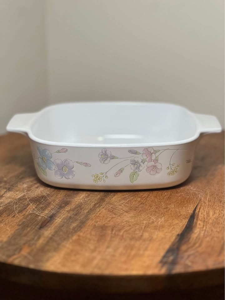 CorningWare Pastel Bouquet Casserole Dishes w/ Pyrex Lid - photo 3