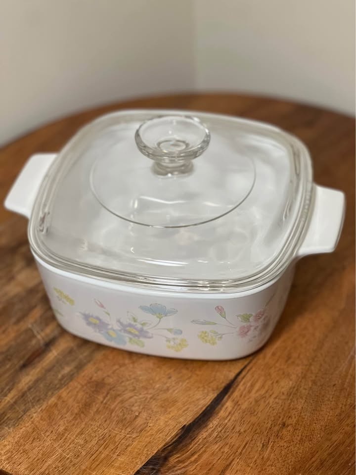 CorningWare Pastel Bouquet Casserole Dishes w/ Pyrex Lid - photo 4