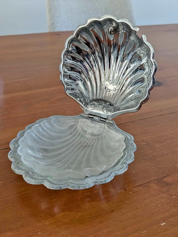 Vintage Clamshell Ashtray