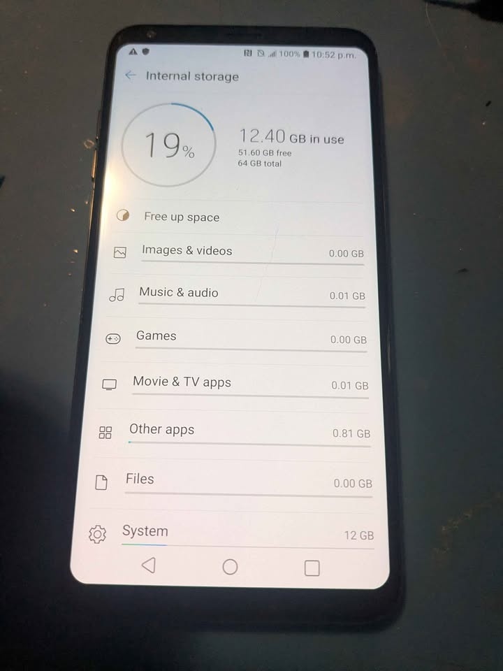 64gb Unlocked LG V30 - photo 3