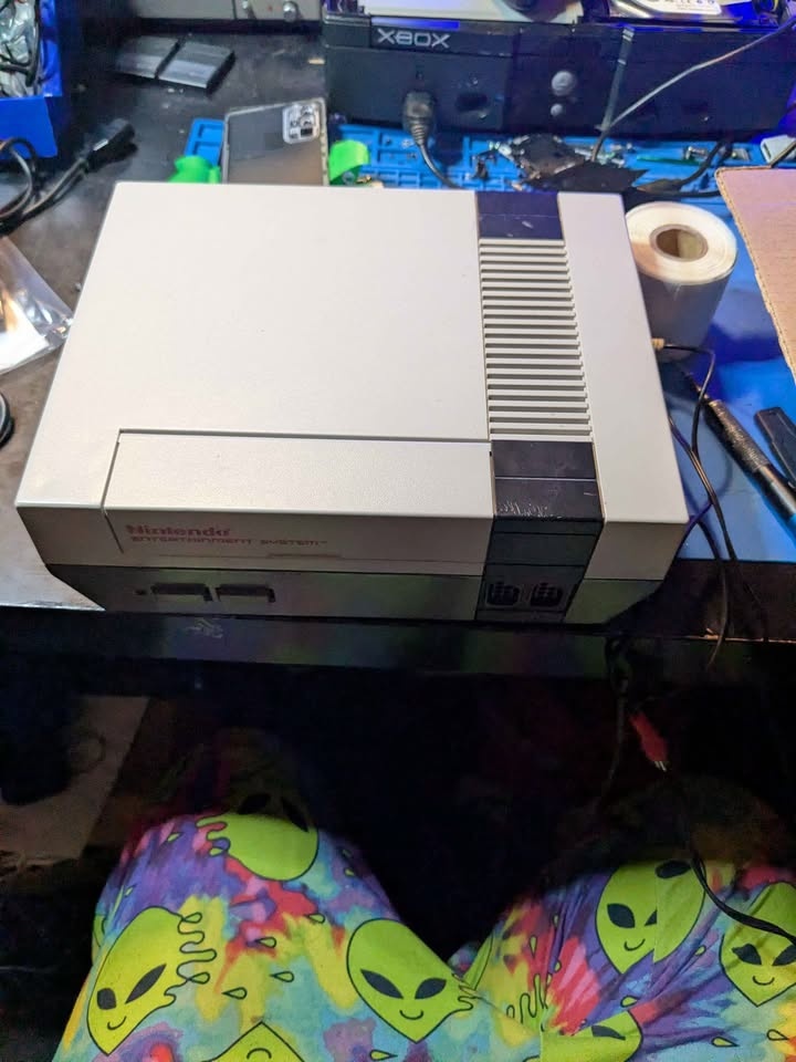 NES with 2 Controllers - photo 2