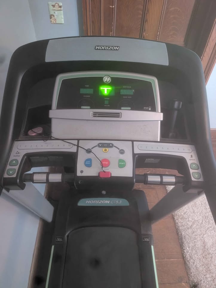 Horizon CT5.3 Treadmill - photo 5