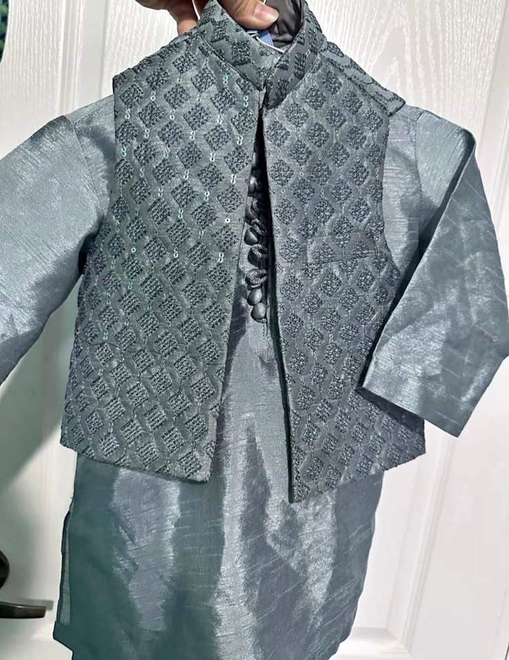 Grey vest coat outfit