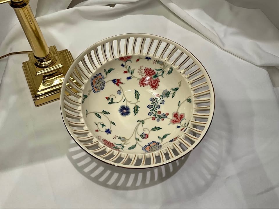 Bowl Sky Mc Ghie Vintage CHATSWORTH 10 " Width