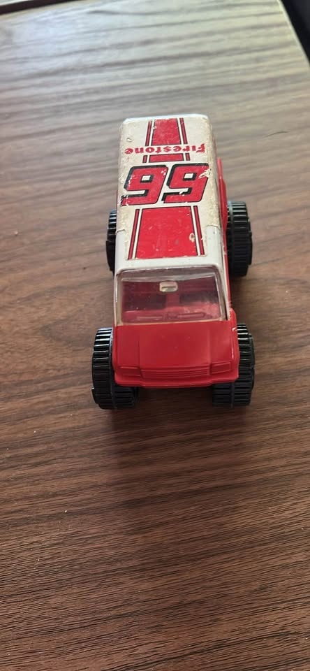 Trucks - photo 5