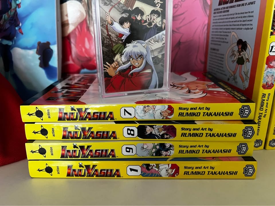 InuYasha Manga & Memorabilia - photo 2