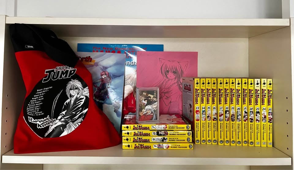 InuYasha Manga & Memorabilia - photo 3