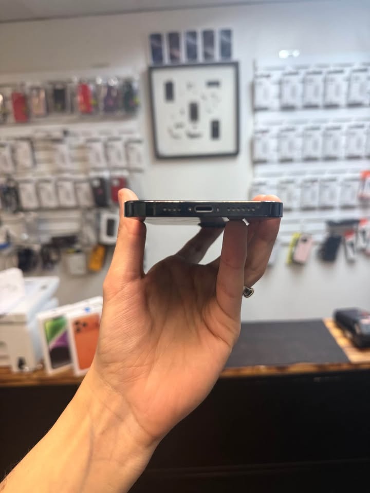 iPhone 12 Pro Max 128GB Unlocked - photo 2