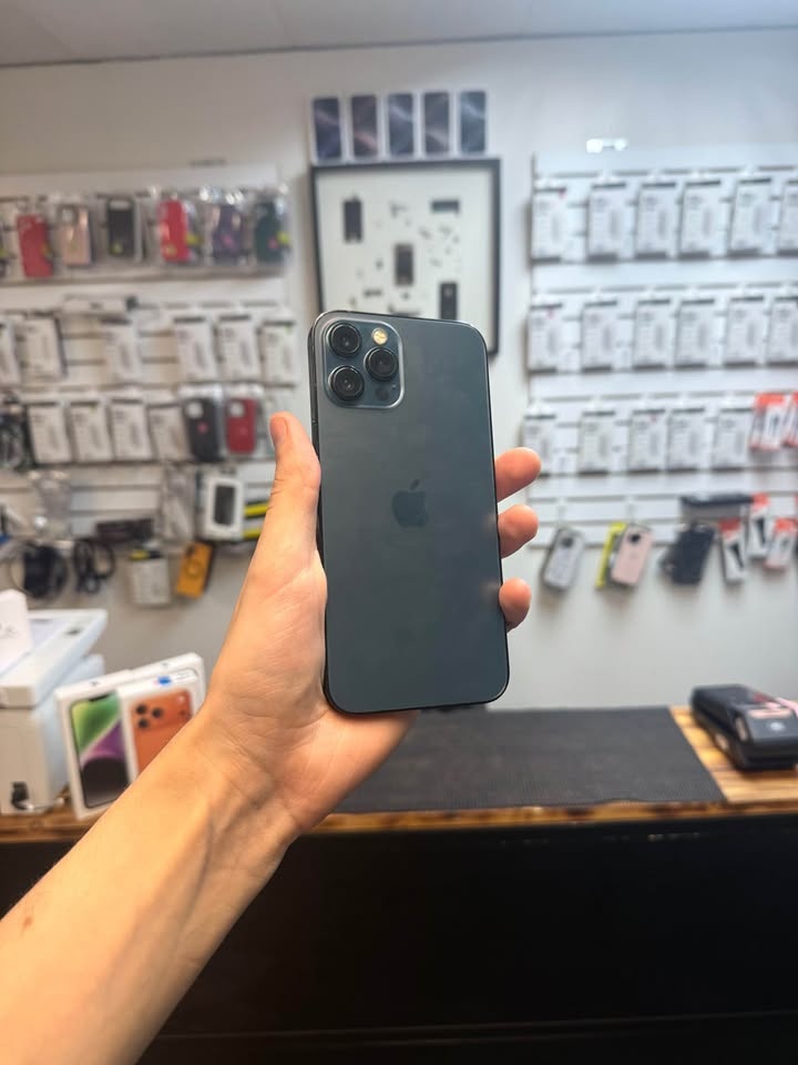 iPhone 12 Pro Max 128GB Unlocked - photo 4