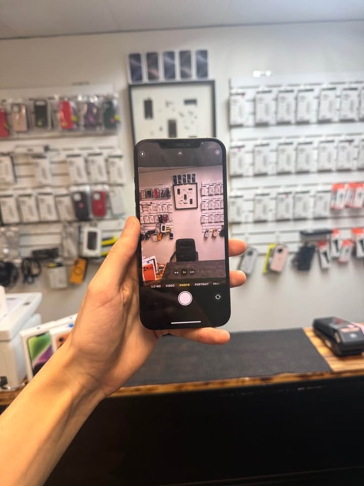 iPhone 12 Pro Max 128GB Unlocked - photo 5