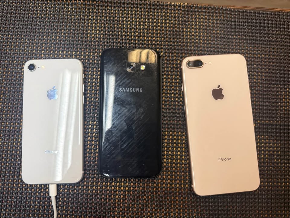 Small lot phones. - photo 2