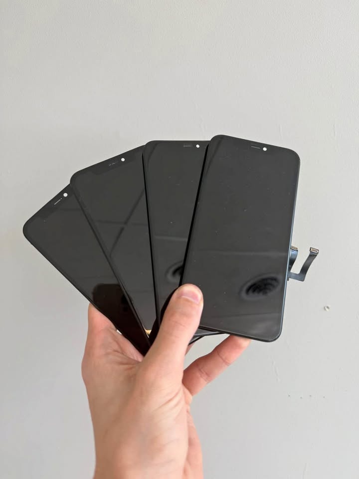 iPhone Screen Replacement