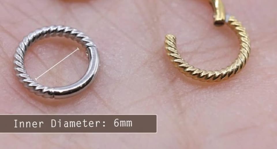 Tiny Twisted Rope Cartilage Clicker Helix Hoop 18G/6mm - photo 3
