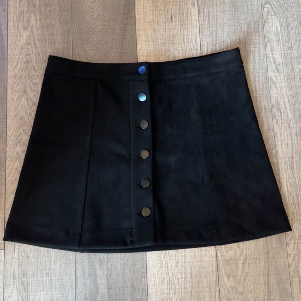 Forever21 Suede Black Skirt - photo 2