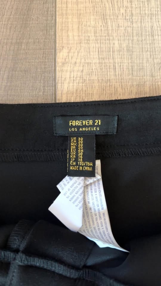 Forever21 Suede Black Skirt - photo 3