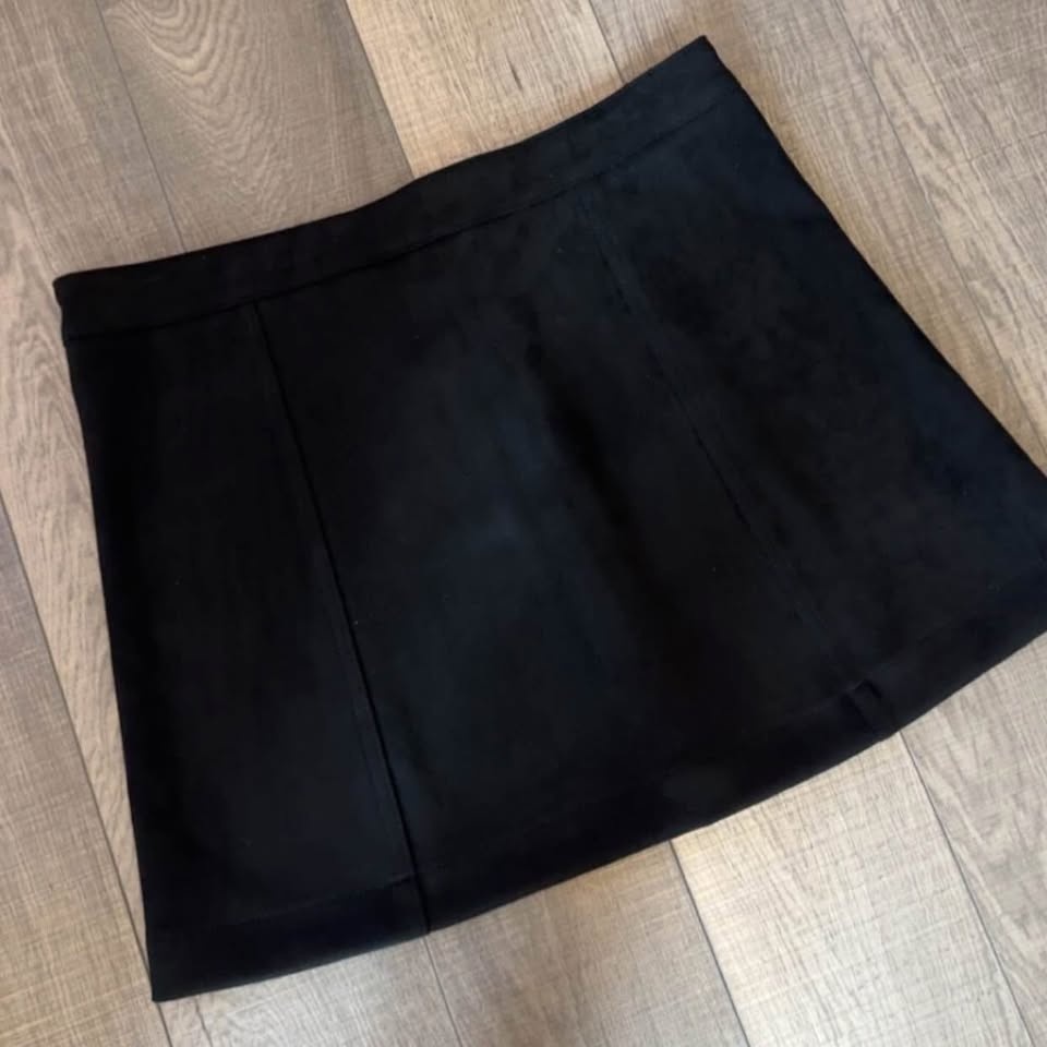 Forever21 Suede Black Skirt - photo 4