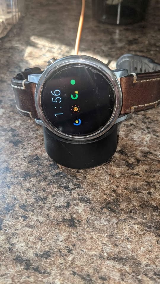 Moto 360 second gen - photo 3