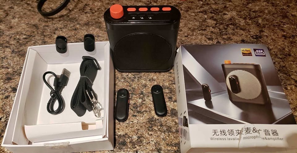Wireless microphone and amplifier