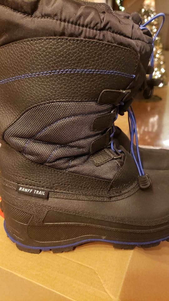 Kids Winter Boots Size 6 - photo 2