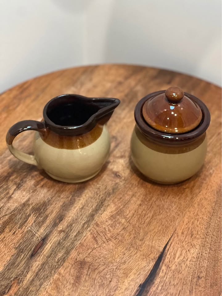 Vintage Stoneware 3 Tone Brown Sugar & Creamer Set - photo 3