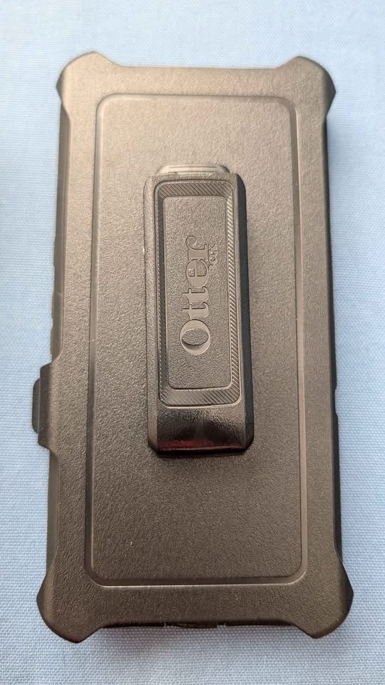 Google Pixel 8 Pro Otterbox Defender Case - photo 3