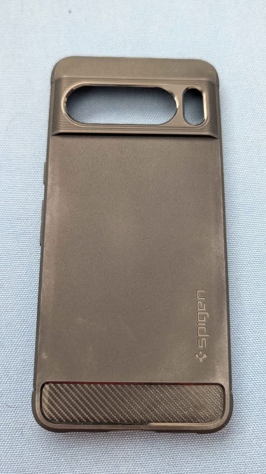 Google Pixel 8 Pro Spigen Case - photo 2