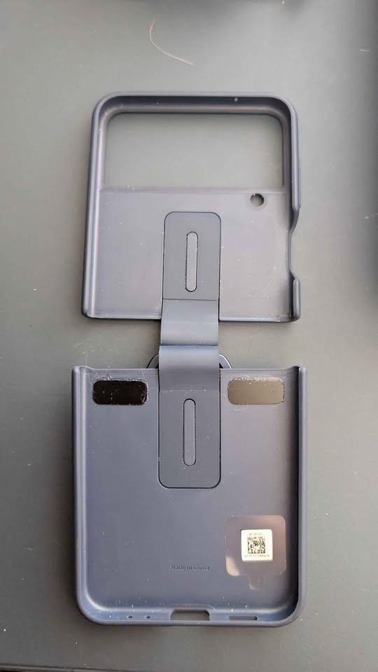 Samsung Galaxy Flip4 Case & Screen Protectors - photo 2