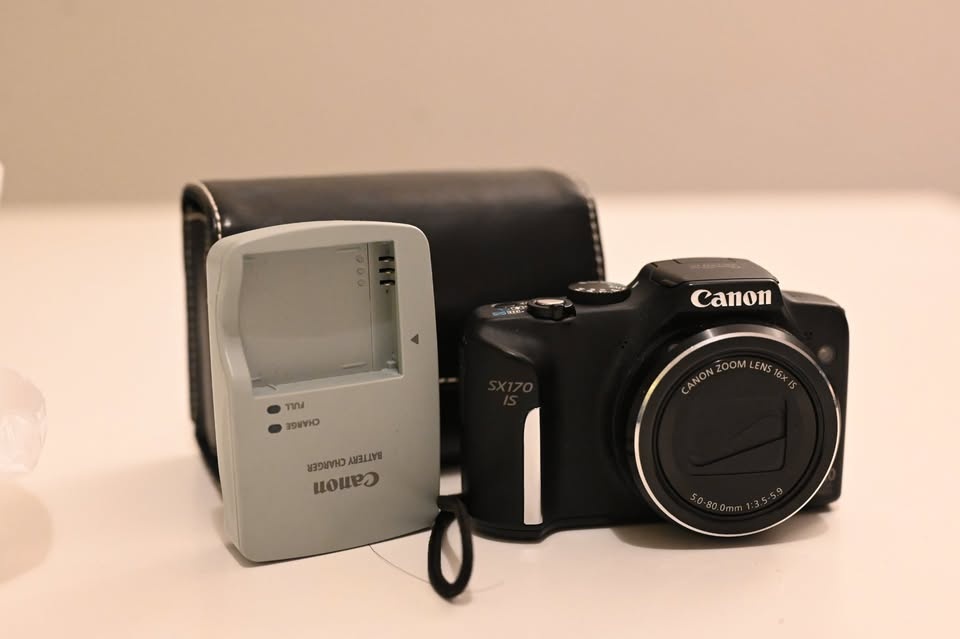 Canon PowerShot SX170 IS Camera - Black (Battery & Charger) - photo 2