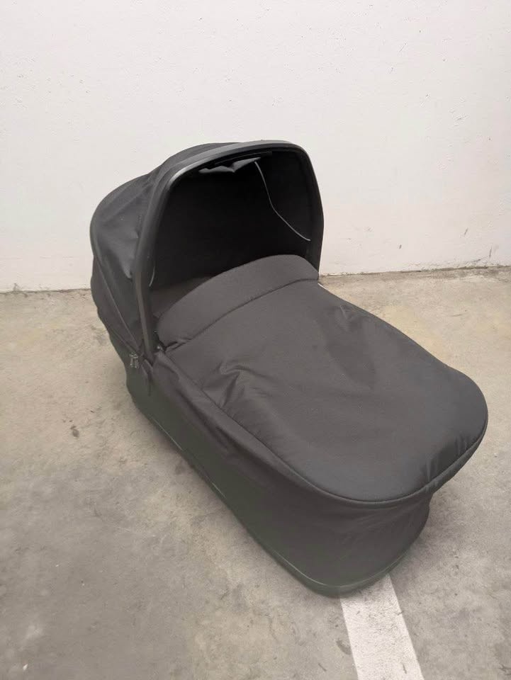 Thule Urban Glide 4-Wheel & Bassinet - Black - photo 2