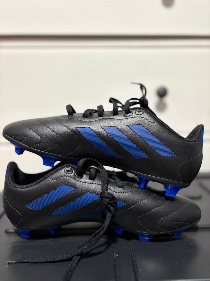 Adidas Soccer Cleats - Size 6Y - photo 3