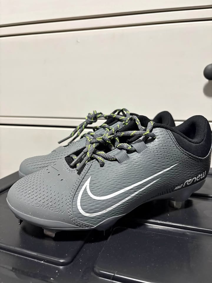 Nike Women's Baseball Cleats - Size 6.5
