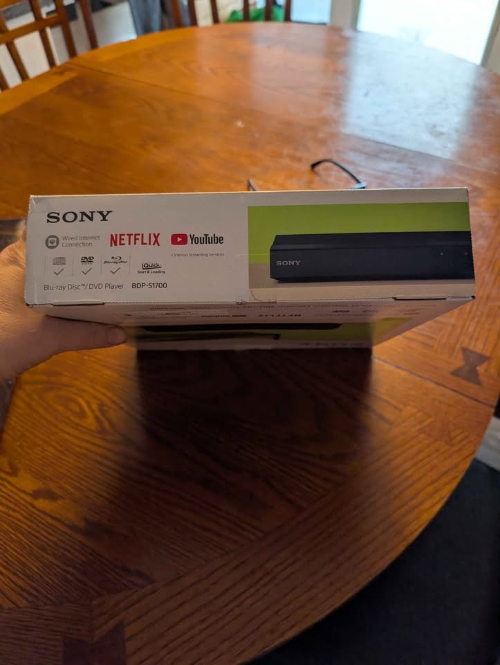 Sony BDP-S1700 Blu-ray Player - photo 3