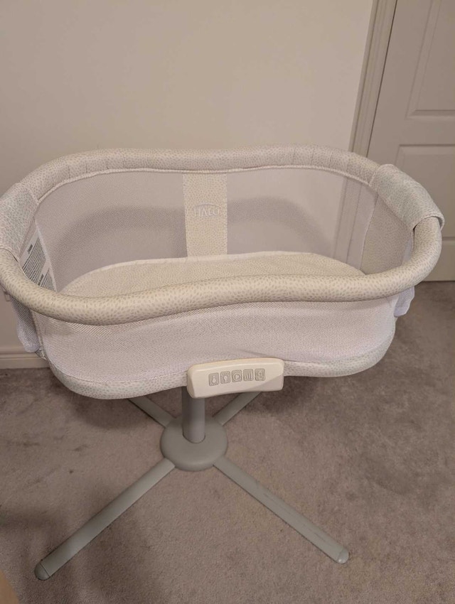 Halo BassiNest Premiere Swivel Sleeper - photo 4