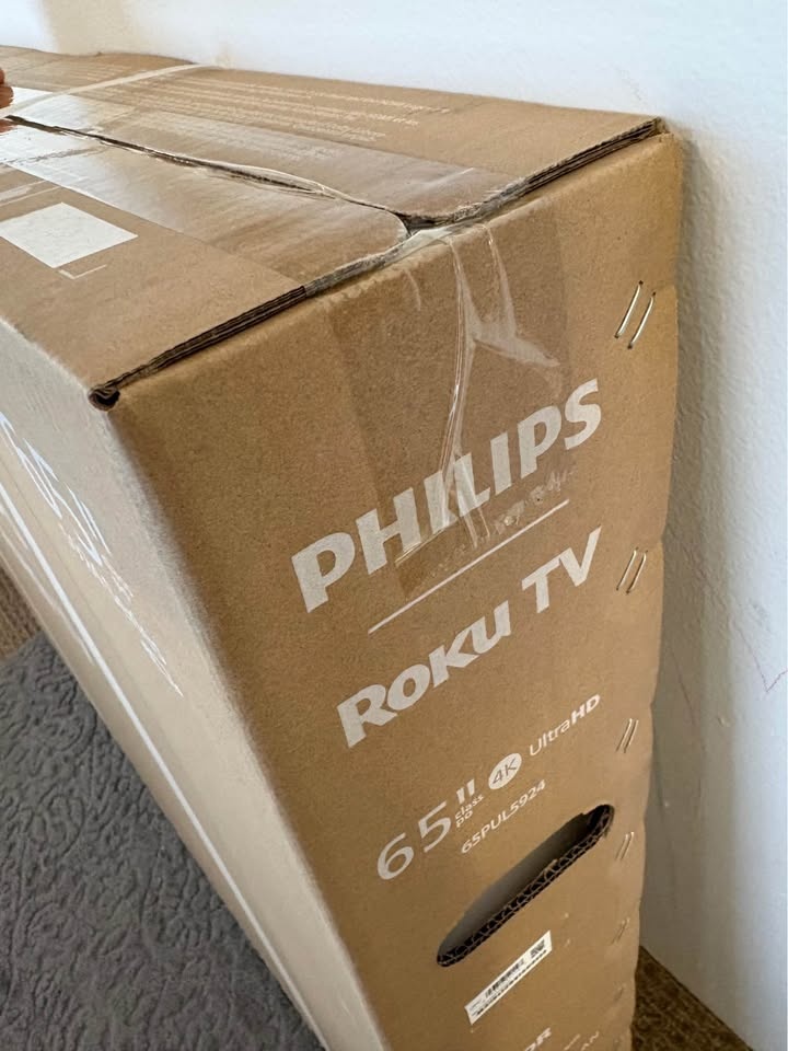 Philips 65" 4K HDR Roku Smart TV - Brand New - photo 5