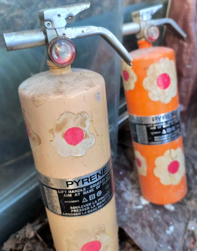 Vintage Decor - 2 Pyrene Fire Extinguishers - photo 2