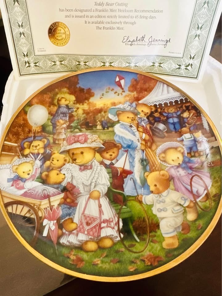 Vintage Carl Lawson Teddy Bear Outing Limited Edition Plate w/ C - photo 2