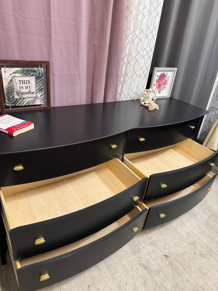 Solid wood dresser for sale in excellent condition- refinished - photo 5