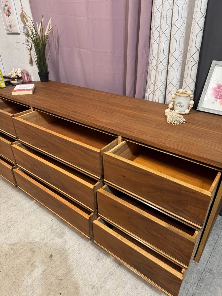 Mid Century Modern Walnut Dresser / Credenza – Solid Wood - photo 4
