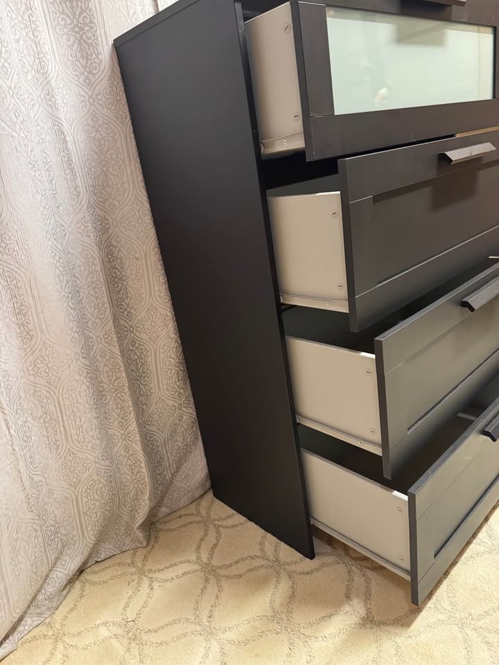 Ikea Dresser for sale in good condition - photo 2