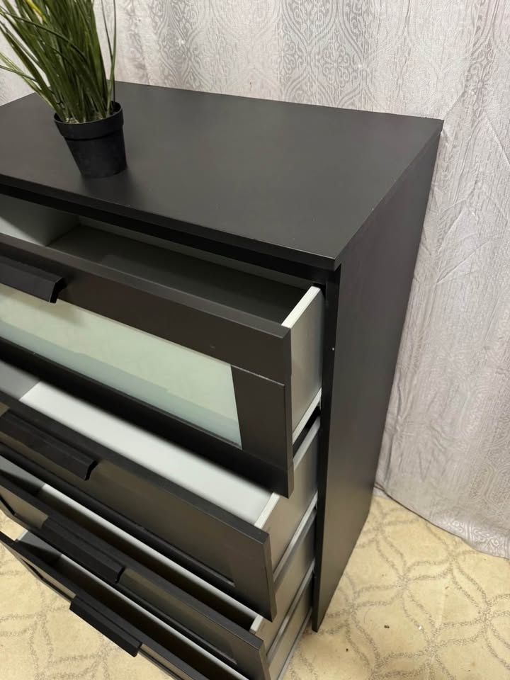 Ikea Dresser for sale in good condition - photo 5