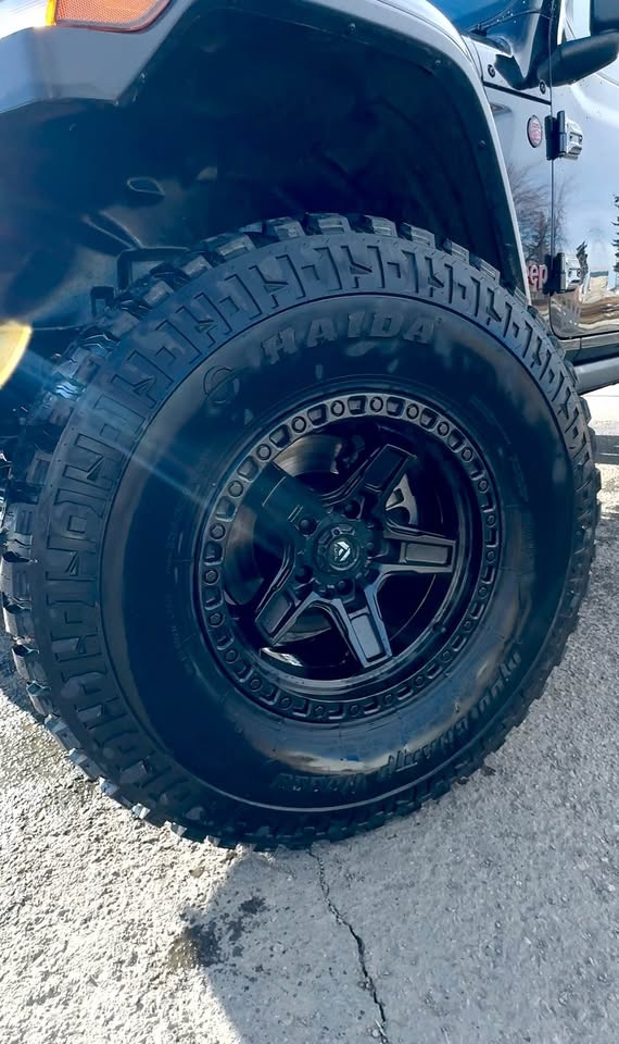 2023 Jeep Wrangler Rubicon - photo 4