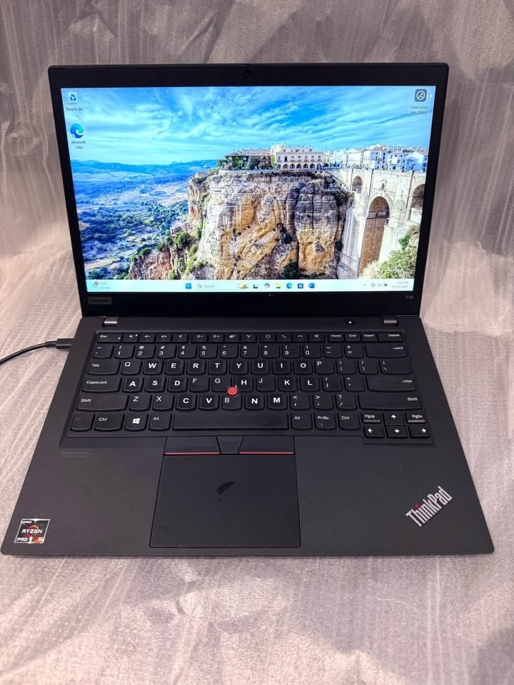 Lenovo T14 AMD Ryzen 5 6-Core Win 11/MS Office Laptop - photo 2