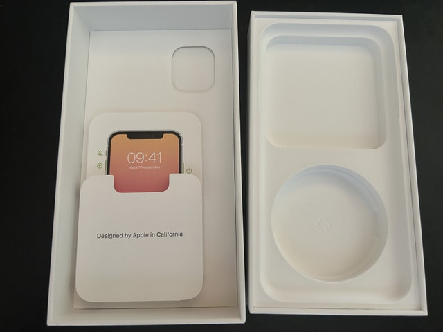 Apple iPhone 11 Empty Gift Box Only - photo 4