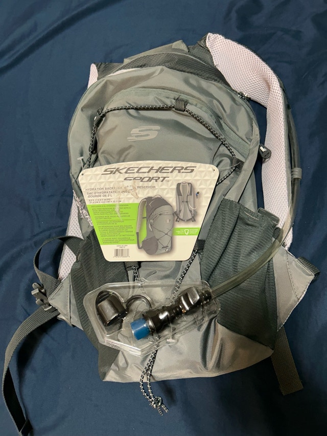 Brand New Skechers Sport Hiking Hydration Backpack - photo 2