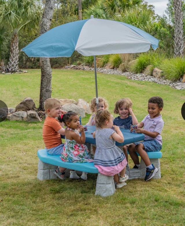 Step2 Sun and Fun Picnic Table with Umbrella - New - photo 5