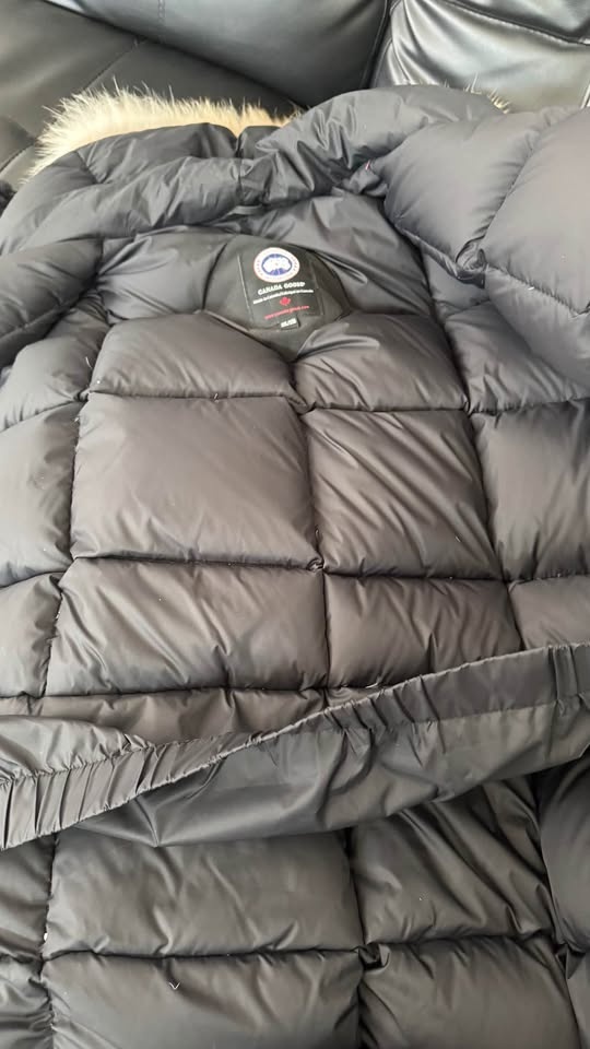 Canada Goose Expedition Parka – Black – Size 2XL - photo 5