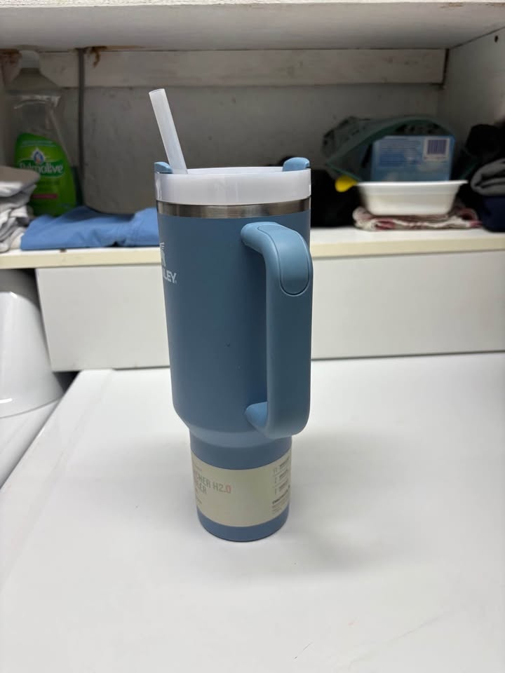 NEW Stanley Quencher H2.0 40oz Tumbler – Azure Blue– Never Used - photo 2