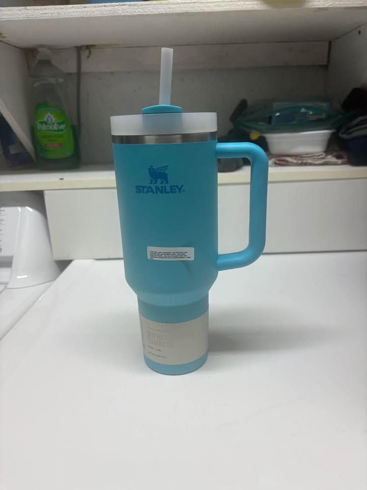 NEW Stanley Quencher H2.0 40oz Tumbler – Blue Skye – Never Used